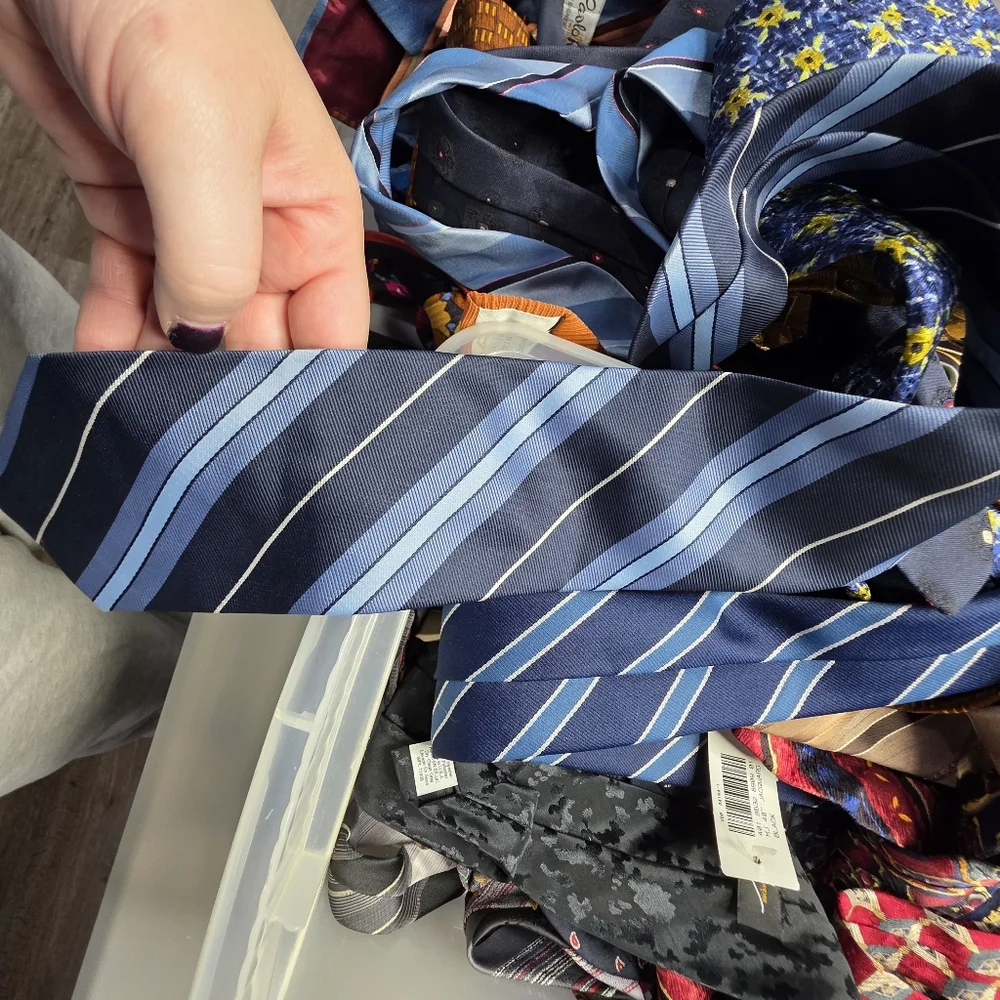 Box Of 49 Ties!! Lots With Tags Still On! - Picture 5 of 16
